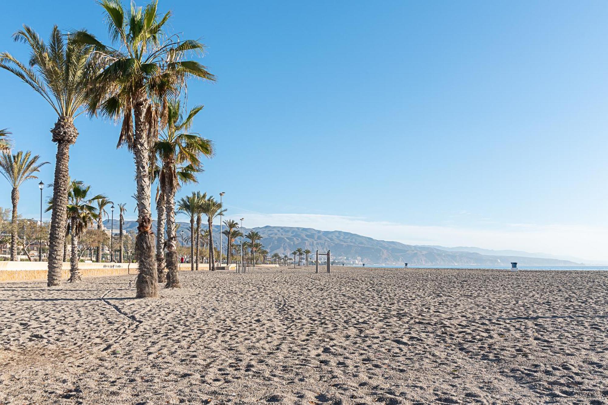 Hogar Digital Playa Y Piscina En Urbanizacion Roquetas De Mar Leilighet Eksteriør bilde